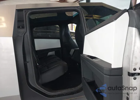 2024 Tesla Cybertruck All-Wheel Drive z USA, uszkodzony, nr VIN 7G2CEHED5RA008371